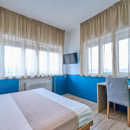 La Marina 4* 那不勒斯