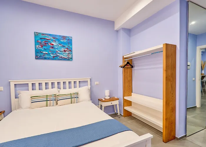 La Marina 4*