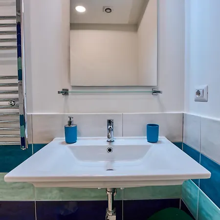 La Marina نابولي