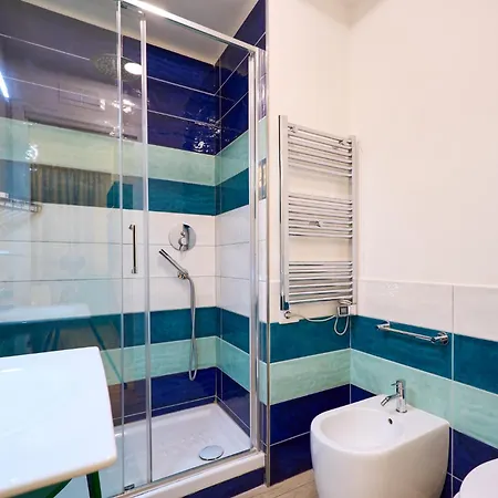 بيت ضيافة La Marina 4*