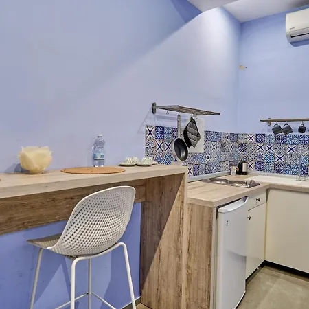 بيت ضيافة La Marina 4*